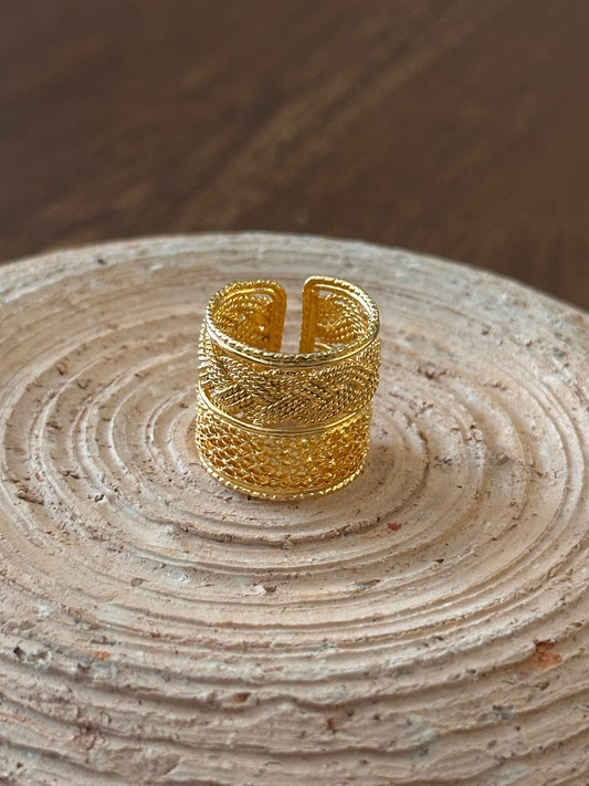 Trenza de Oro Ring | Colombian Filigrana Gold Braided Ring