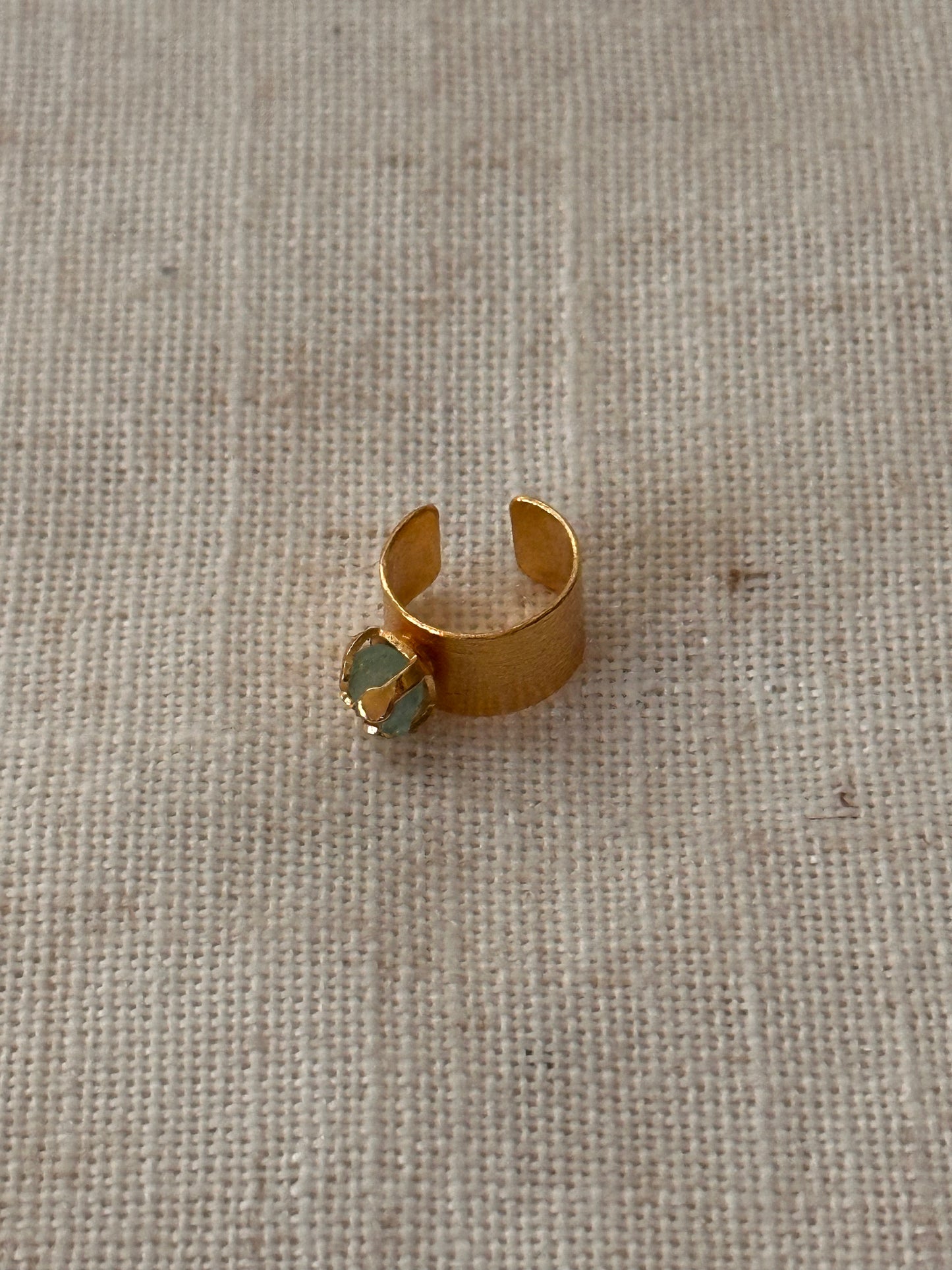 Murralla Emerald Ear Cuff