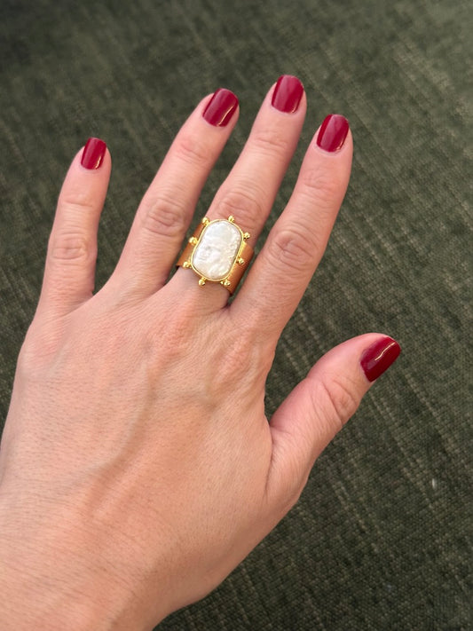 Luna Perla Statement Ring | Organic Pearl Gold Ring