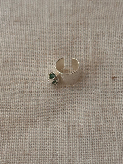 Murralla Emerald Ear Cuff