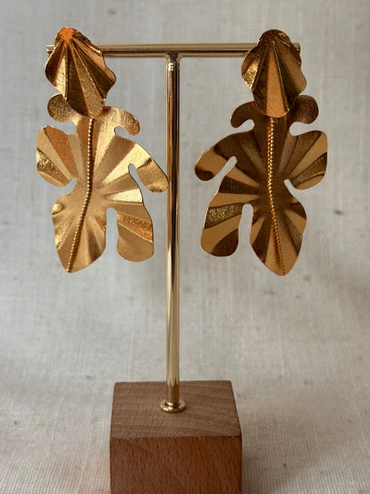 Aretes Monstera Dorada