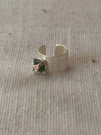 Murralla Emerald Ear Cuff