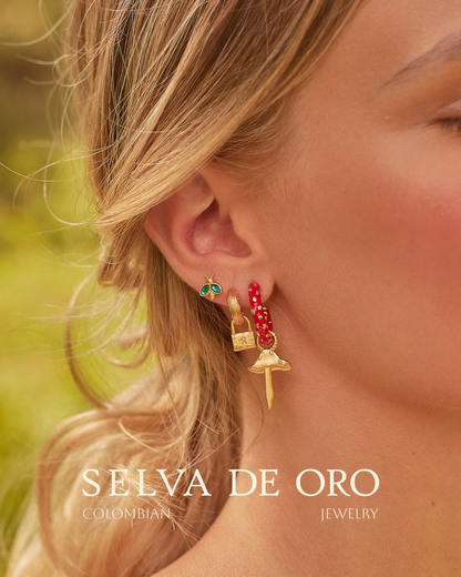 Abeja de la Sierra Stud Earrings