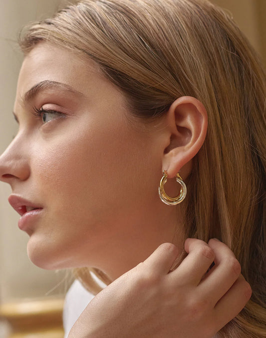 Twist Hoops by Entrelazos