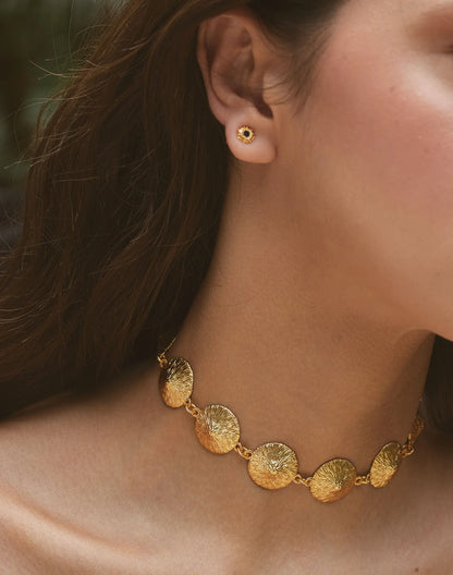 Entrelazos Kogui Set – Textured Gold Necklace & Stud Earrings