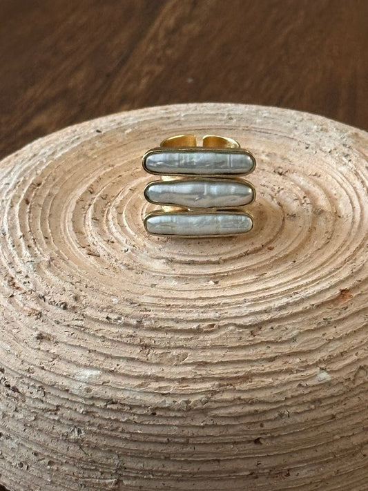 Perla Trío Bar Statement Ring | Colombian Pearl Bar Ring