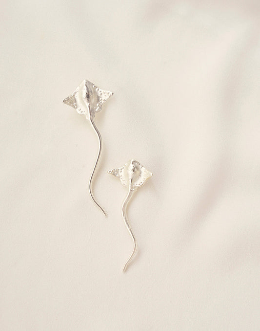 Raya de Plata Earrings