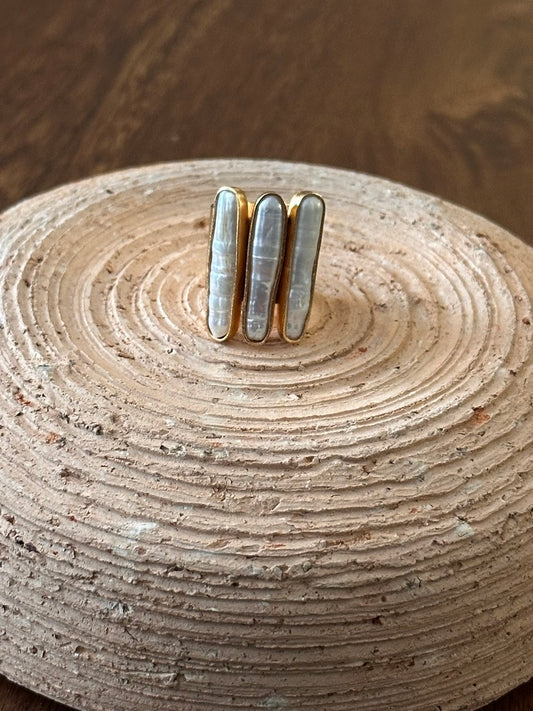 Perla Trío Statement Ring | Colombian Pearl Bar Ring
