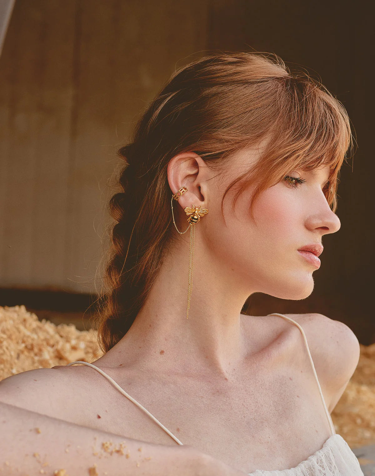 Abeja Reina del Retiro Earrings