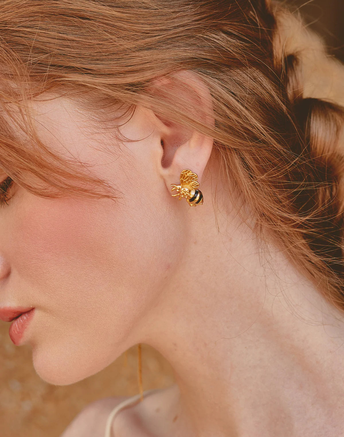 Abeja Reina del Retiro Earrings