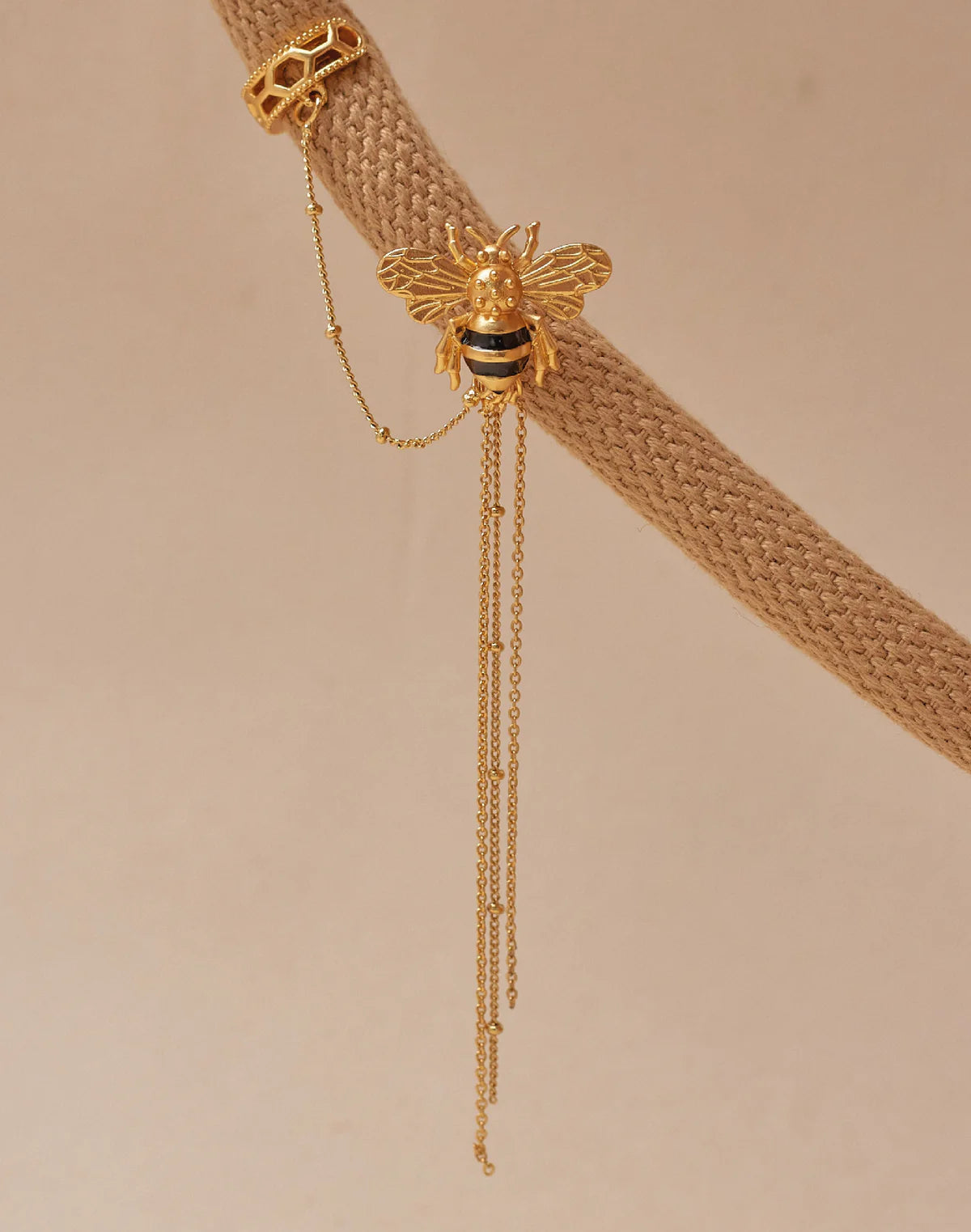 Abeja Reina del Retiro Earrings