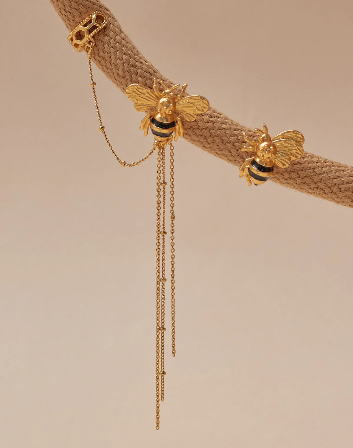 Abeja Reina del Retiro Earrings