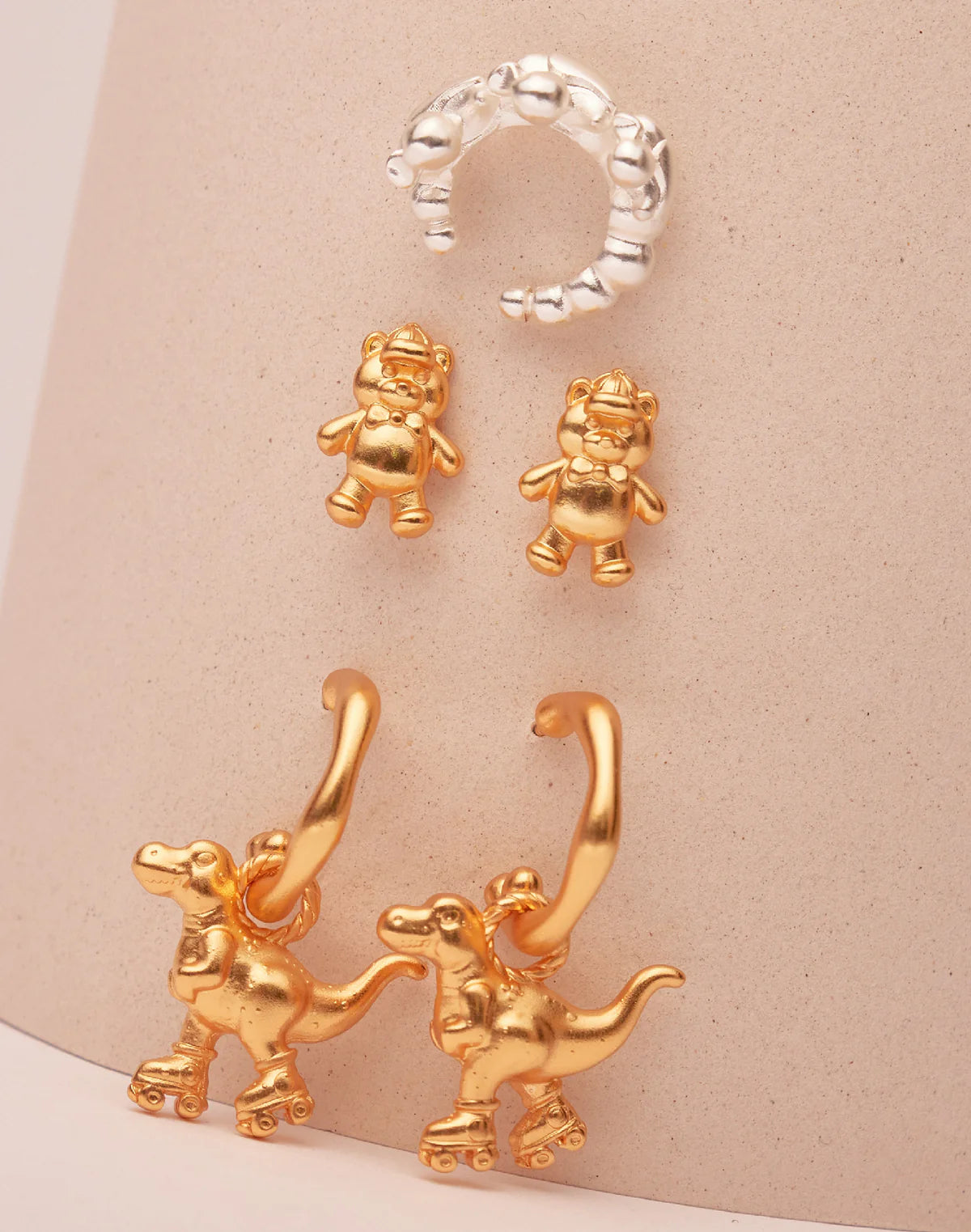 Dino de Medellín Earring Set