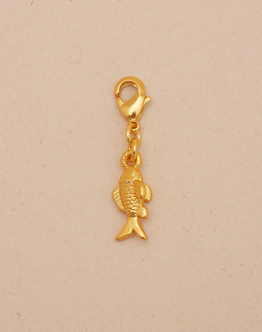 Mini Charm Fish by Entrelazos