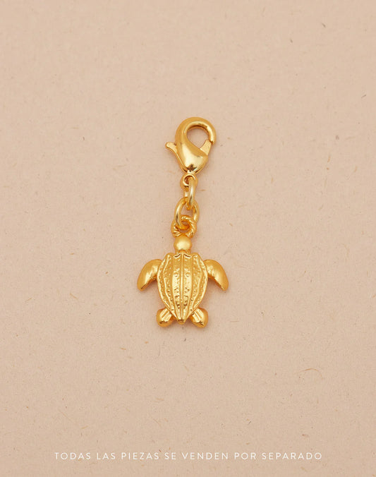 Mini Charm Turtle by Entrelazos