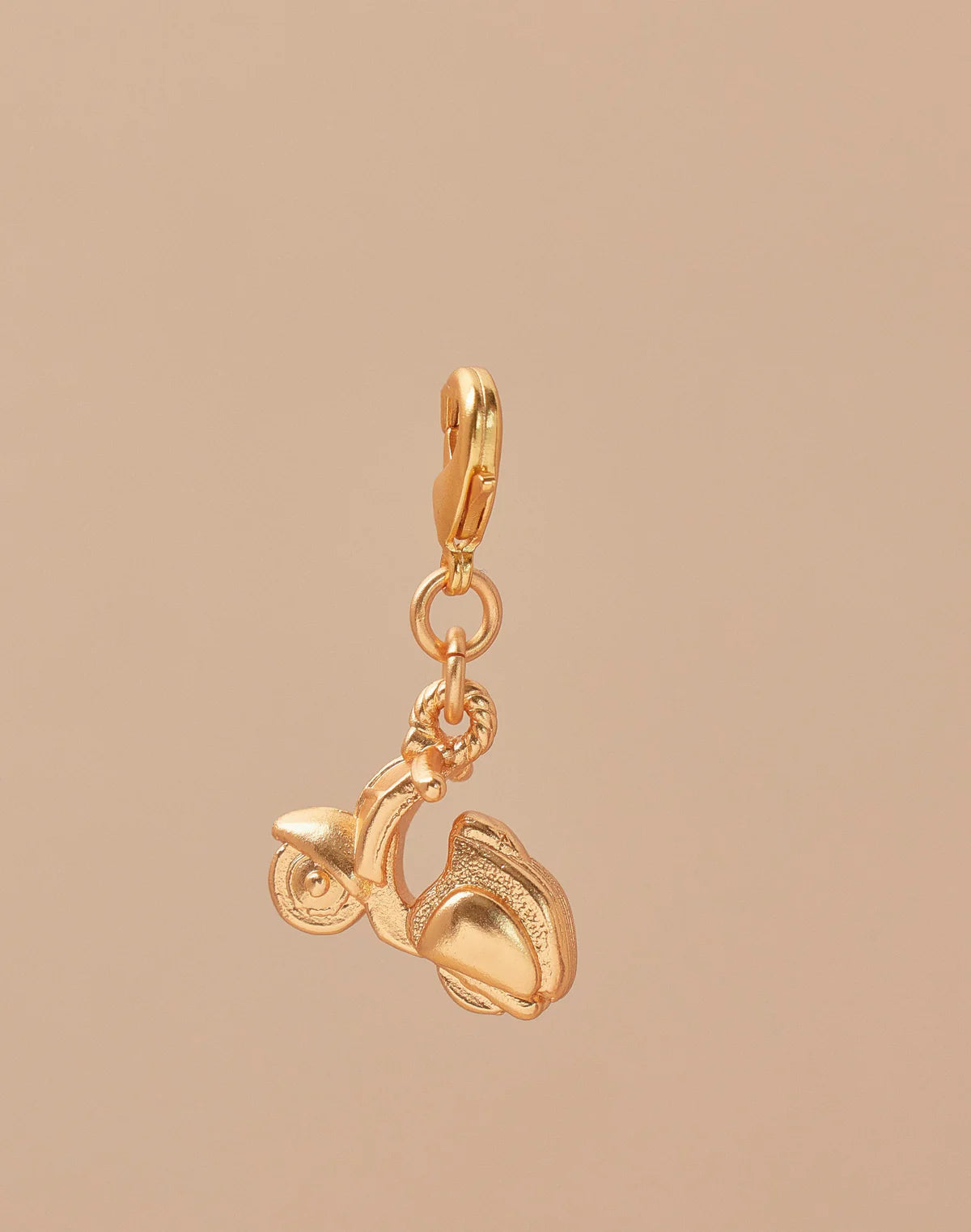 Mini Charm Vespa by Entrelazos