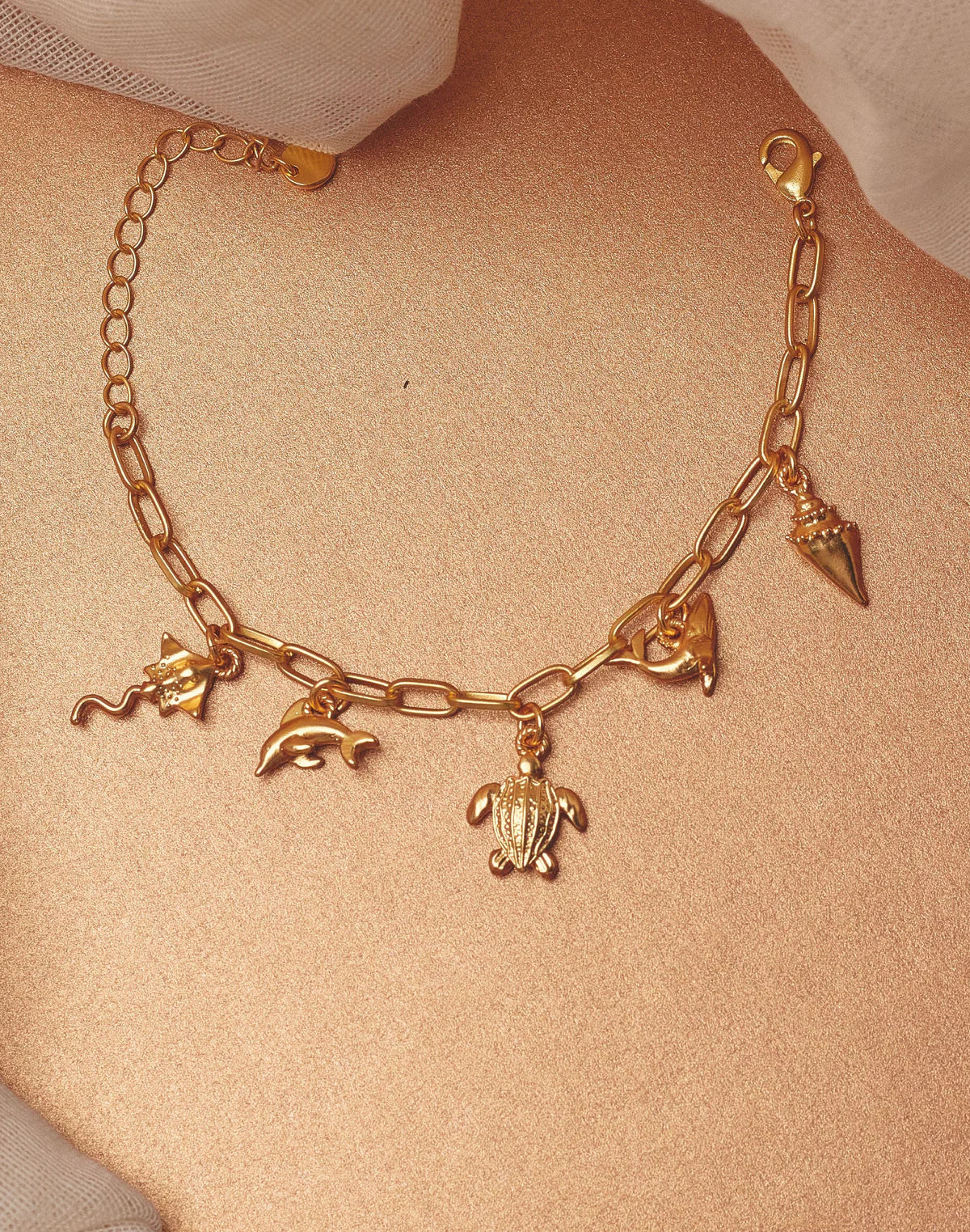 Mar de Oro Charms Bracelet