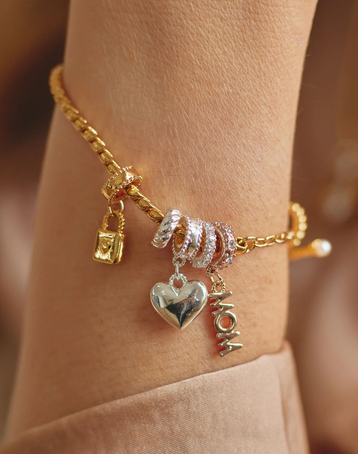Mom Charms Bracelet by Entrelazos