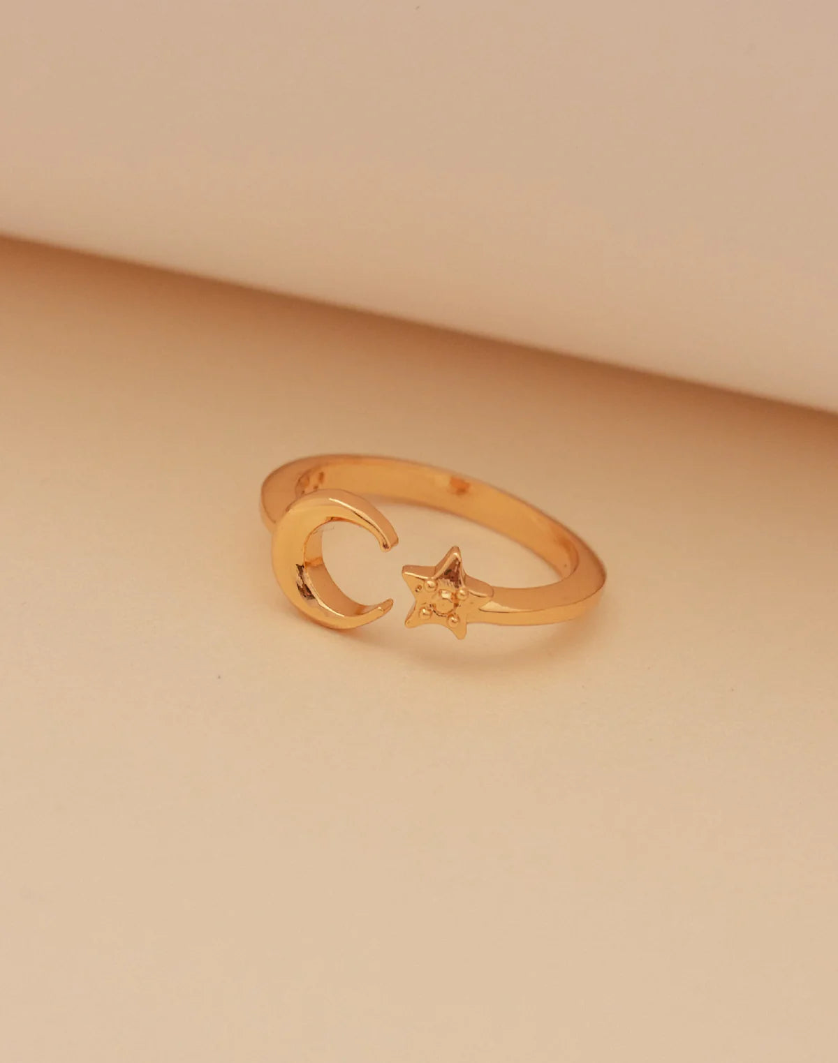 Moonchild Set of 2 Rings by Entrelazos