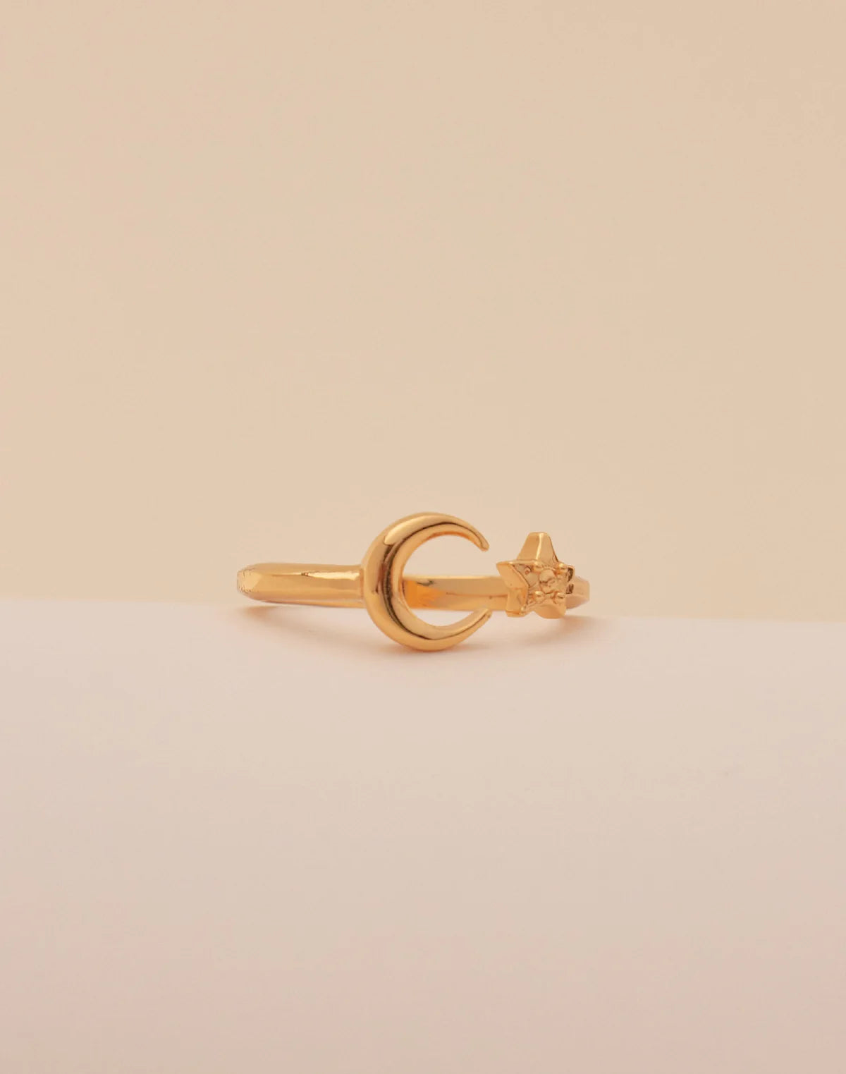 Moonchild Set of 2 Rings by Entrelazos