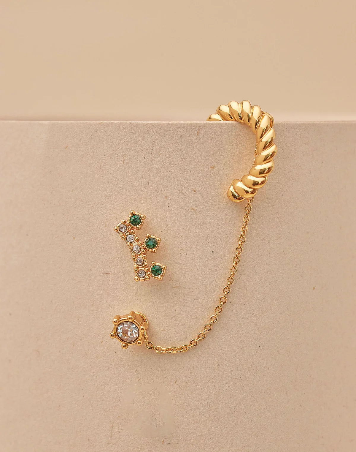 Crown Set of 2 Studs + Earcuff by Entrelazos