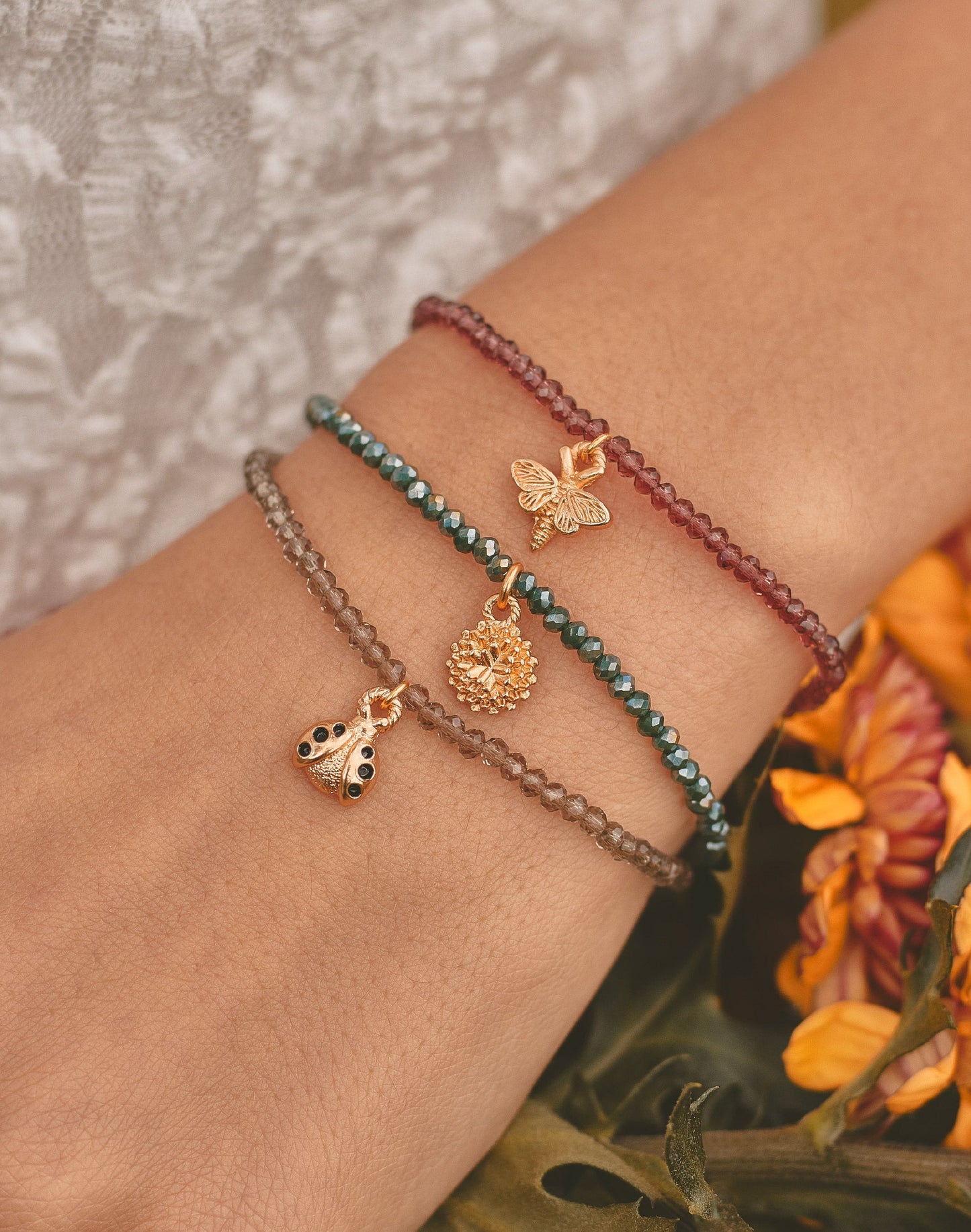 Entrelazos Insectos Bracelet Set - 3 Piece Charm Stack