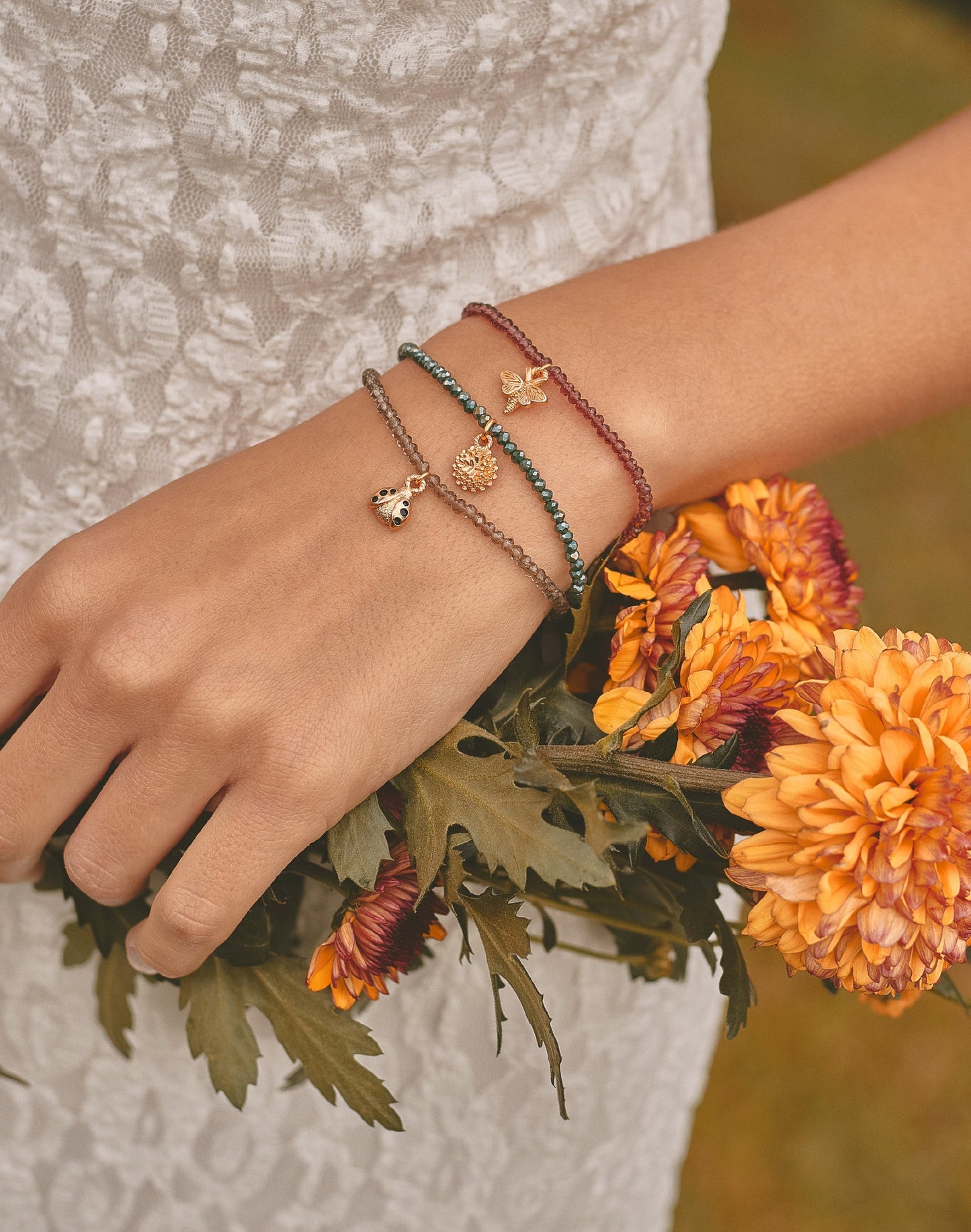 Entrelazos Insectos Bracelet Set - 3 Piece Charm Stack
